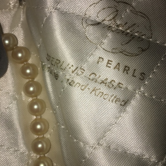 Necklace - Picture 2 of 2